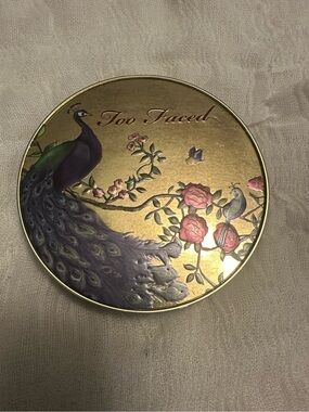 Too Faced Limited Edition Peacock Embossed Bronzer Compact-Collector’s edition